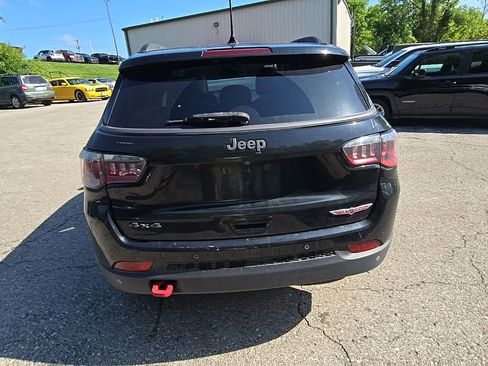 Used 2018 Jeep Compass Trailhawk w/ Leather Interior Group AWD/4WD image 6