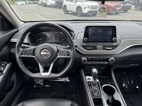 Used 2024 Nissan Altima 2.5 SR FWD image 30