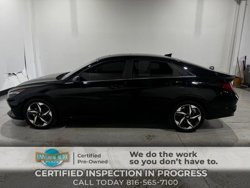 Used 2023 Hyundai Elantra Limited image 1