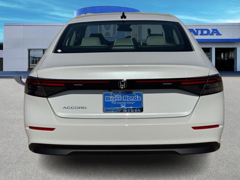 New 2025 Honda Accord SE image 5