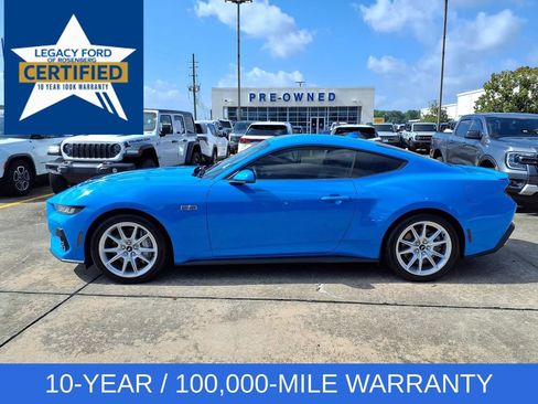 Used 2025 Ford Mustang GT Premium RWD image 3
