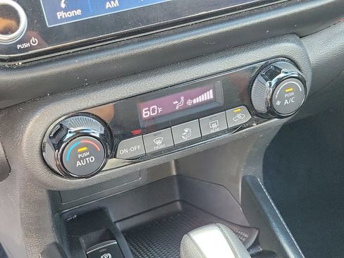 Used 2022 Nissan Kicks SR w/ Interior Electronics Package FWD image 26