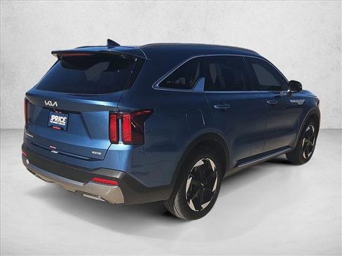 Used 2025 Kia Sorento EX w/ EX Panoramic Sunroof Package image 5