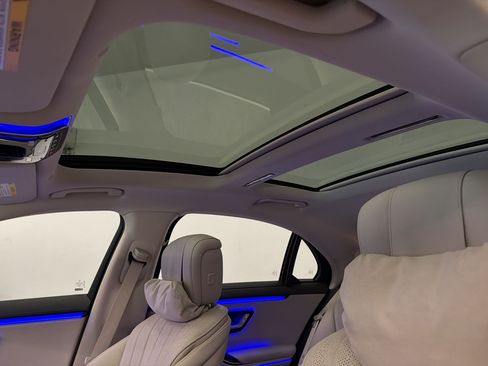 Certified 2022 Mercedes-Benz S 500 4MATIC image 23