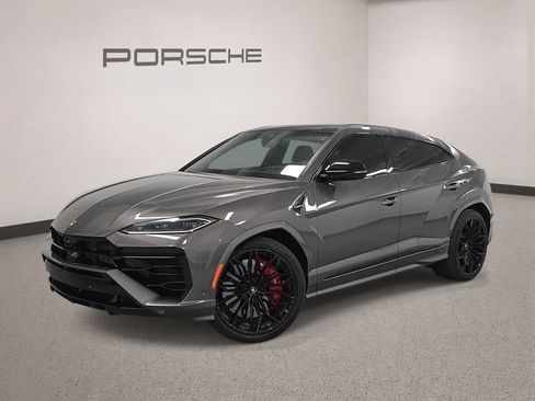 Used 2025 Lamborghini Urus SE AWD/4WD image 1