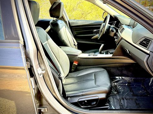 Used 2014 BMW 320i Sedan image 20