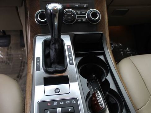 Used 2013 Land Rover Range Rover Sport HSE image 16