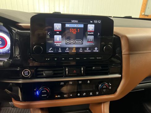 Used 2023 Nissan Pathfinder Platinum AWD/4WD image 25