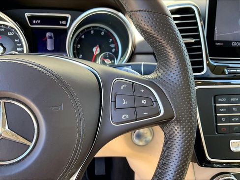 Used 2019 Mercedes-Benz GLS 450 4MATIC image 19