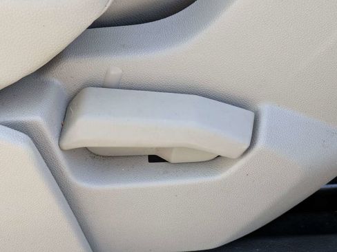 Used 2019 Volkswagen Atlas SE FWD image 17