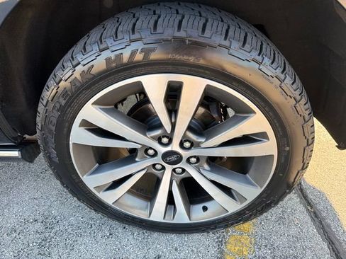 Used 2021 Ford Expedition Max Platinum AWD/4WD image 9