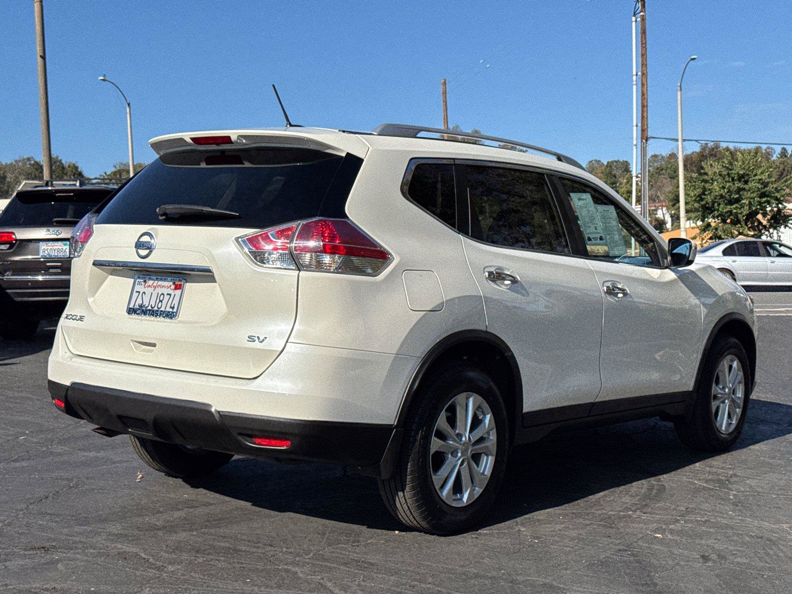Used 2016 Nissan Rogue SV FWD image 11