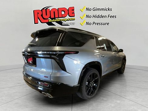 Used 2026 Chevrolet Traverse RS w/ LPO, Floor Liner Package AWD/4WD image 6