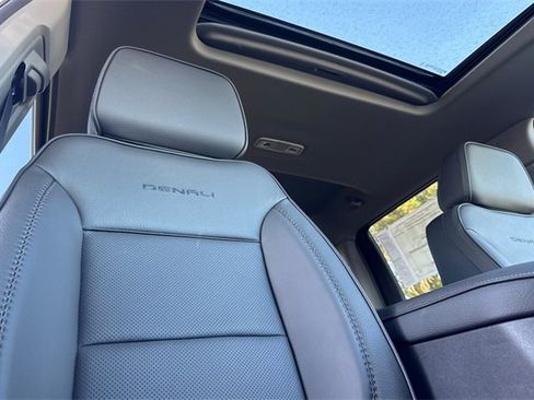 New 2026 GMC Sierra 2500 Denali w/ Denali Reserve Package image 18
