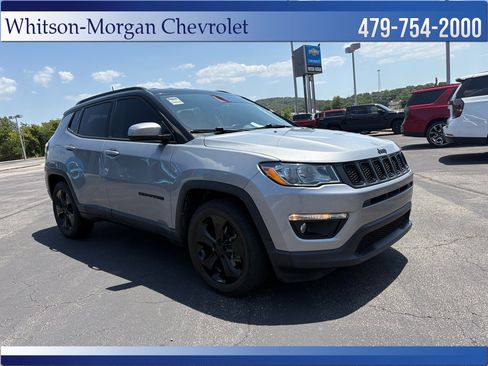 Used 2021 Jeep Compass Latitude FWD image 3
