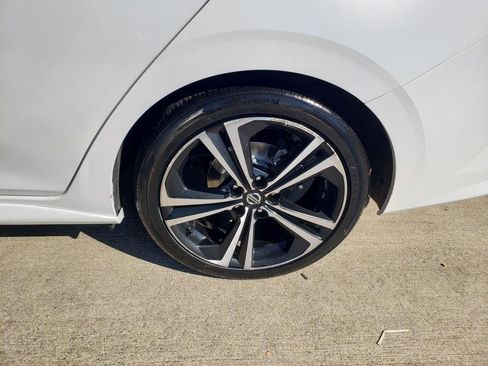 Certified 2021 Nissan Sentra SR w/ Trunk Package image 46