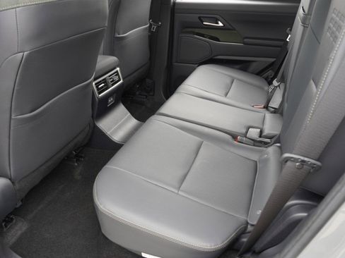 Used 2024 Lexus GX 550 AWD/4WD image 31