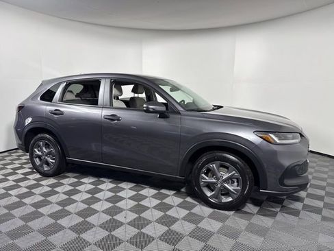 New 2026 Honda HR-V LX image 8