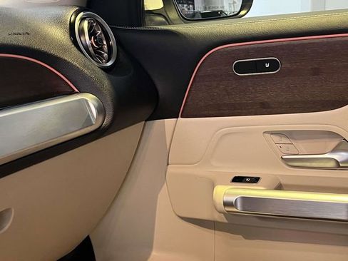 Certified 2022 Mercedes-Benz GLB 250 4MATIC image 34