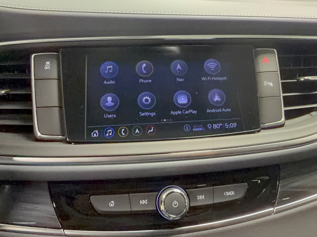 Used 2020 Buick Enclave Essence w/ LPO, Touring Package FWD image 23