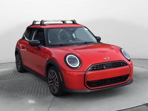 Certified 2025 MINI Cooper S image 1