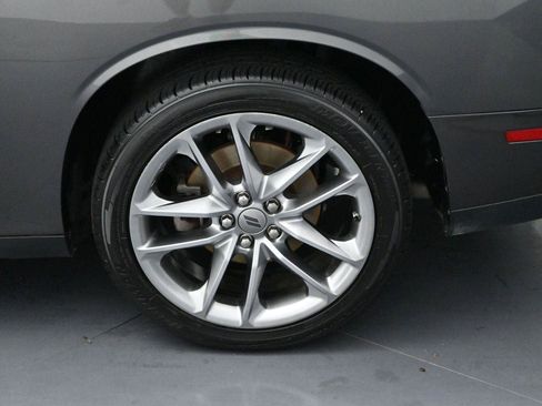 Used 2022 Dodge Challenger GT AWD/4WD image 31