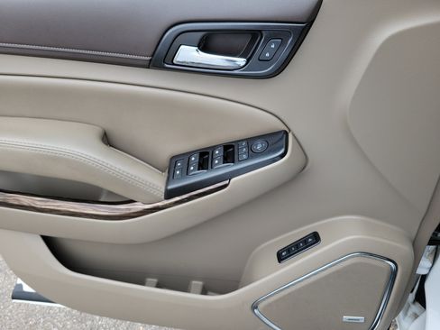 Used 2017 GMC Yukon XL SLT w/ Open Road Package image 23