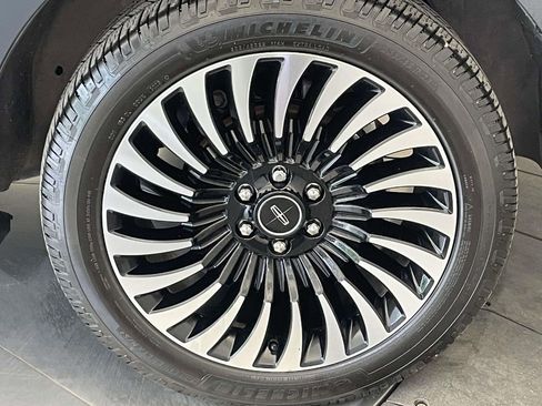 Used 2021 Lincoln Navigator Black Label AWD/4WD image 12