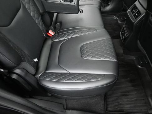 Certified 2024 Ford Edge Titanium AWD/4WD image 26