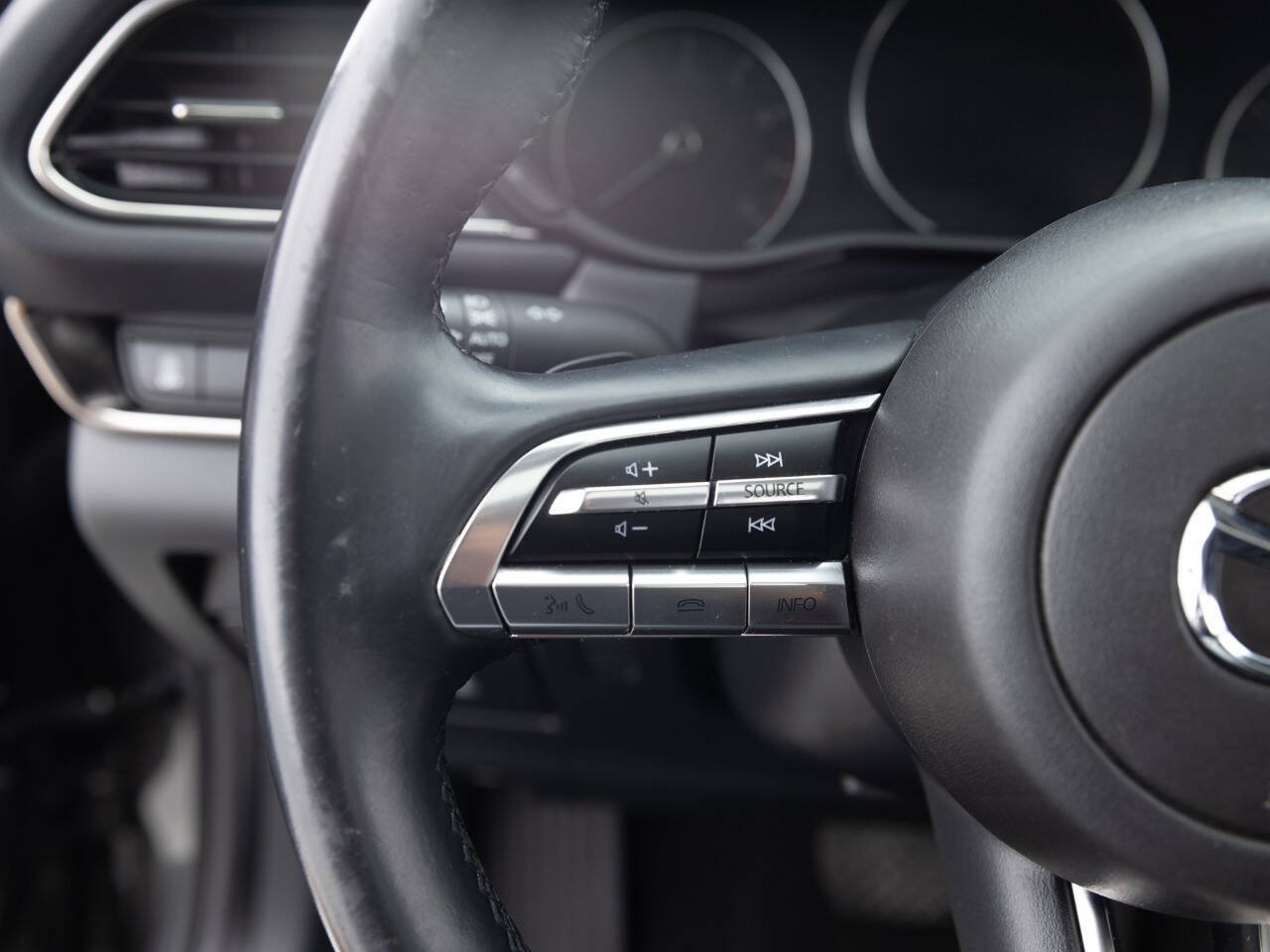 Used 2022 MAZDA CX-30 AWD 2.5 S w/ Premium Package image 36