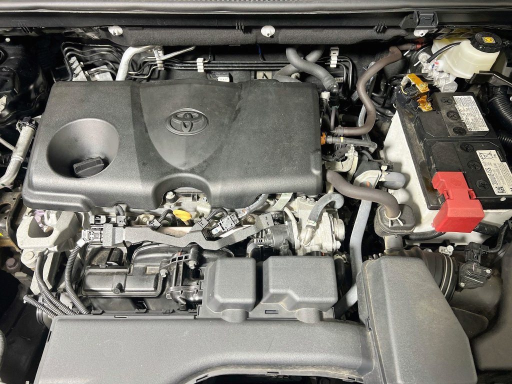 Certified 2022 Toyota RAV4 XLE w/ XLE Grade Weather Package AWD/4WD image 26