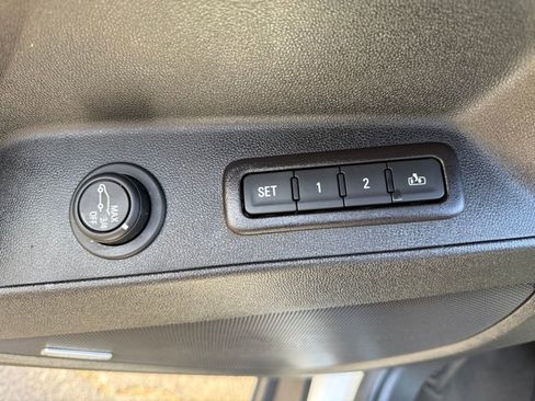 Used 2020 Chevrolet Equinox Premier image 14