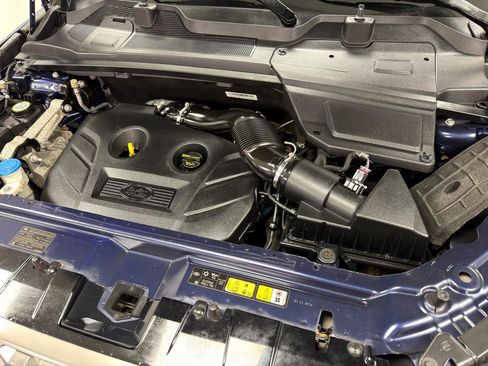 Used 2016 Land Rover Discovery Sport SE image 35