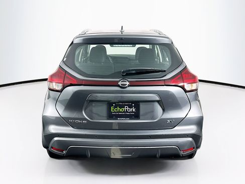 Used 2024 Nissan Kicks SV image 7