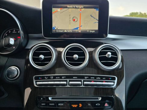 Used 2018 Mercedes-Benz GLC 300 4MATIC image 39