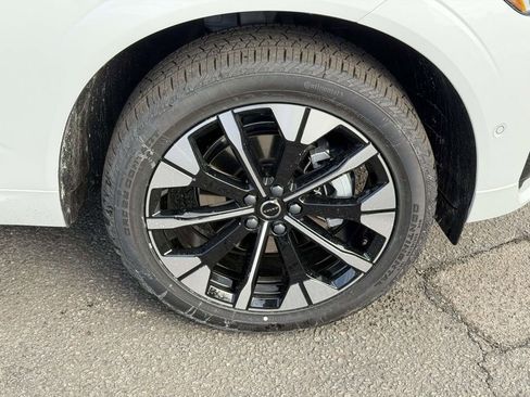 New 2026 Volvo XC60 B5 Plus w/ Protection Package Premier image 24
