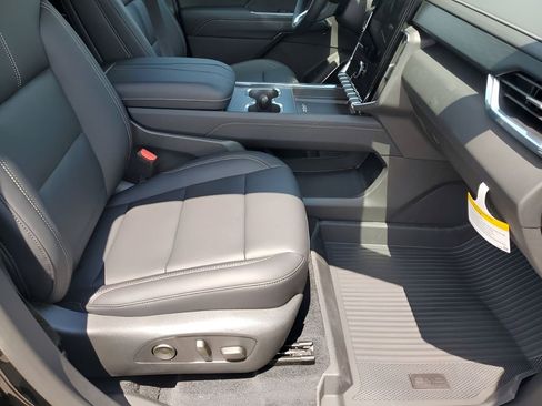 New 2026 GMC Acadia Elevation w/ Black Edition image 16