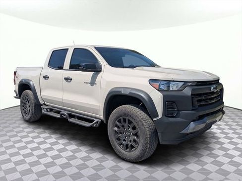 Used 2026 Chevrolet Colorado Trail Boss image 2