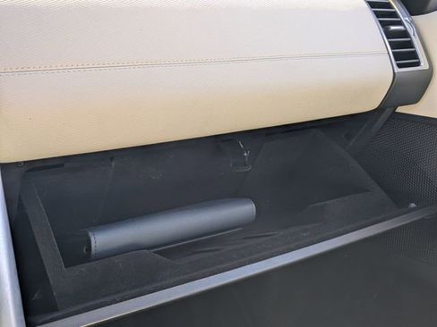 Used 2022 Land Rover Discovery S R-Dynamic image 27