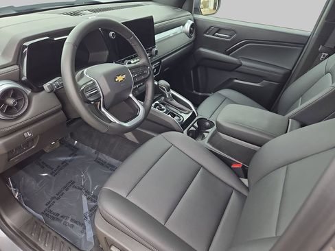 Used 2024 Chevrolet Colorado LT w/ LT Convenience Package III AWD/4WD image 18
