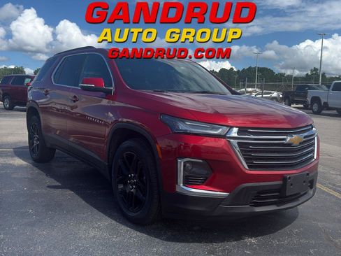 Used 2023 Chevrolet Traverse LT AWD/4WD image 1