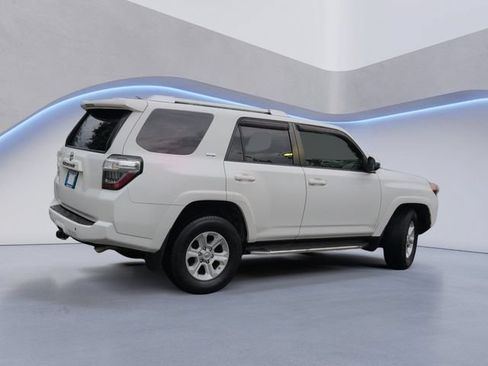Used 2015 Toyota 4Runner SR5 RWD image 4