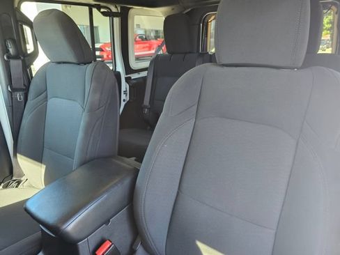 Used 2023 Jeep Wrangler Unlimited Sport AWD/4WD image 17