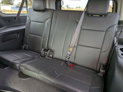 Used 2020 Chevrolet Suburban LT image 33