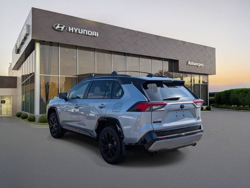 Used 2023 Toyota RAV4 XSE AWD/4WD image 5