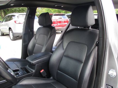 Used 2021 Kia Sportage S w/ S AWD Premium Package image 21