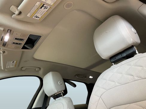 New 2023 Jaguar F-PACE S image 9