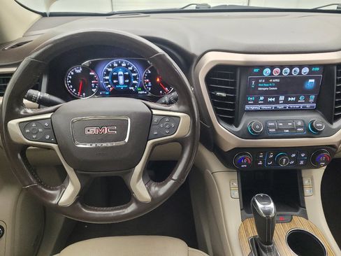 Used 2019 GMC Acadia Denali w/ Technology Package FWD image 22