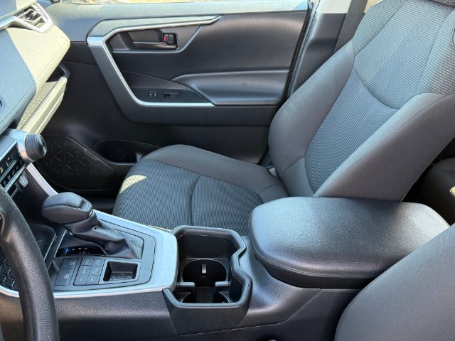 Used 2023 Toyota RAV4 LE AWD/4WD image 14