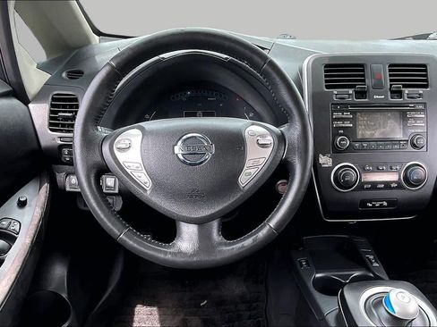 Used 2015 Nissan Leaf S w/ Charge Package FWD image 5